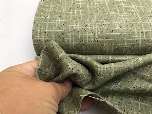 Patchwork stof - olivengrøn med flot krydsmønster og farvet nister